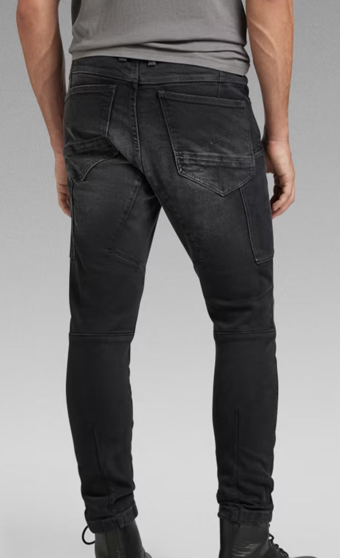 FEATURES Premium jean skinny Cargo is defined by the 3D zip pockets -D22075-C910-C942