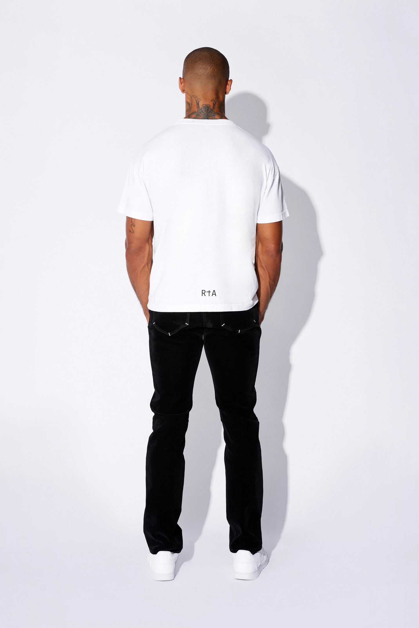 RTA-SHORT SLEEVE TEE | WHITE BLACK OLD ENGLISH-MU23K621-T1786BKWRO