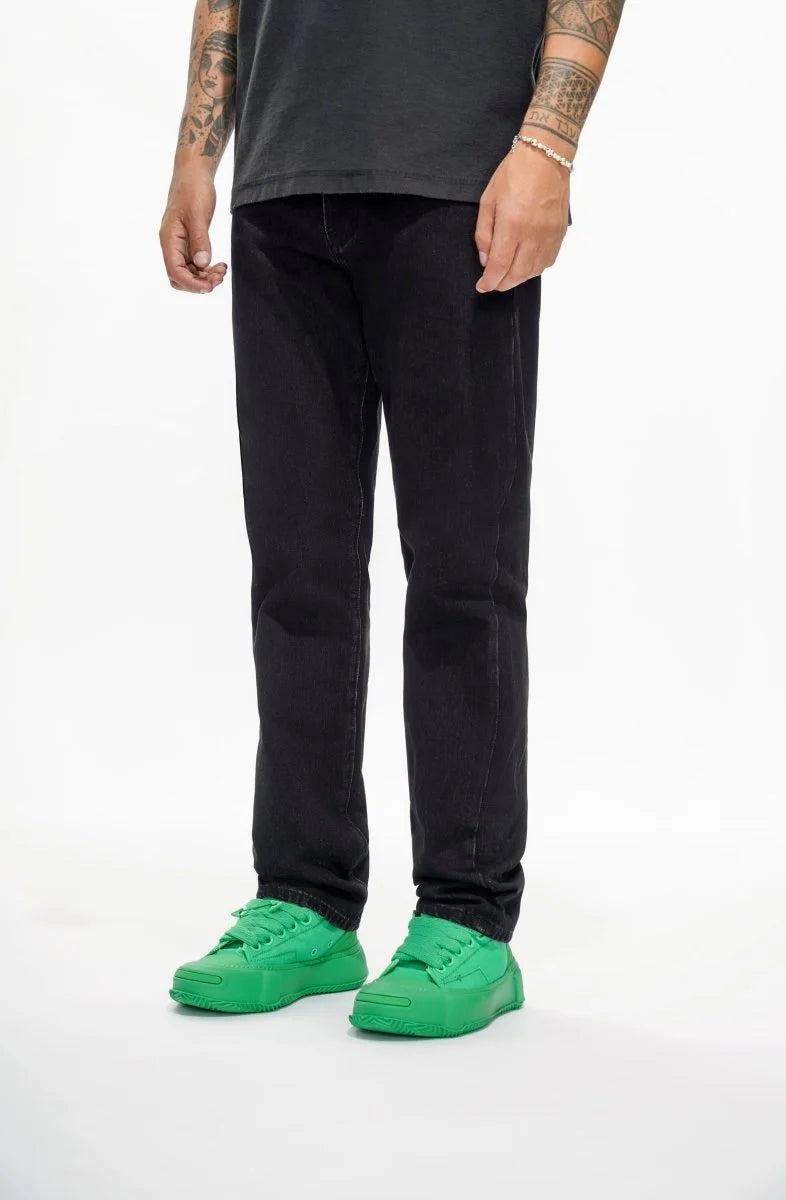 VALABASAS DIFFERENT STRAIGHT FIT JEANS BLACK