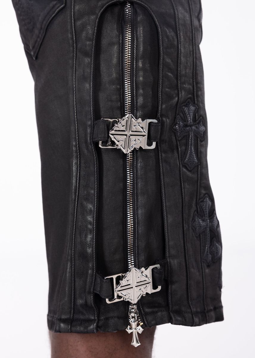 GUAPI All Black Cross Buckle Shorts