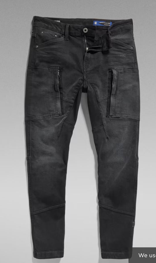 FEATURES Premium jean skinny Cargo is defined by the 3D zip pockets -D22075-C910-C942