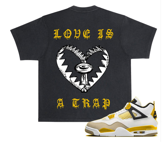NOVEMBER REINE -LOVE IS A TRAP”HE AVYWEIGHT LUXURY T-SHIRT VINTAGE BL ACK GOLD