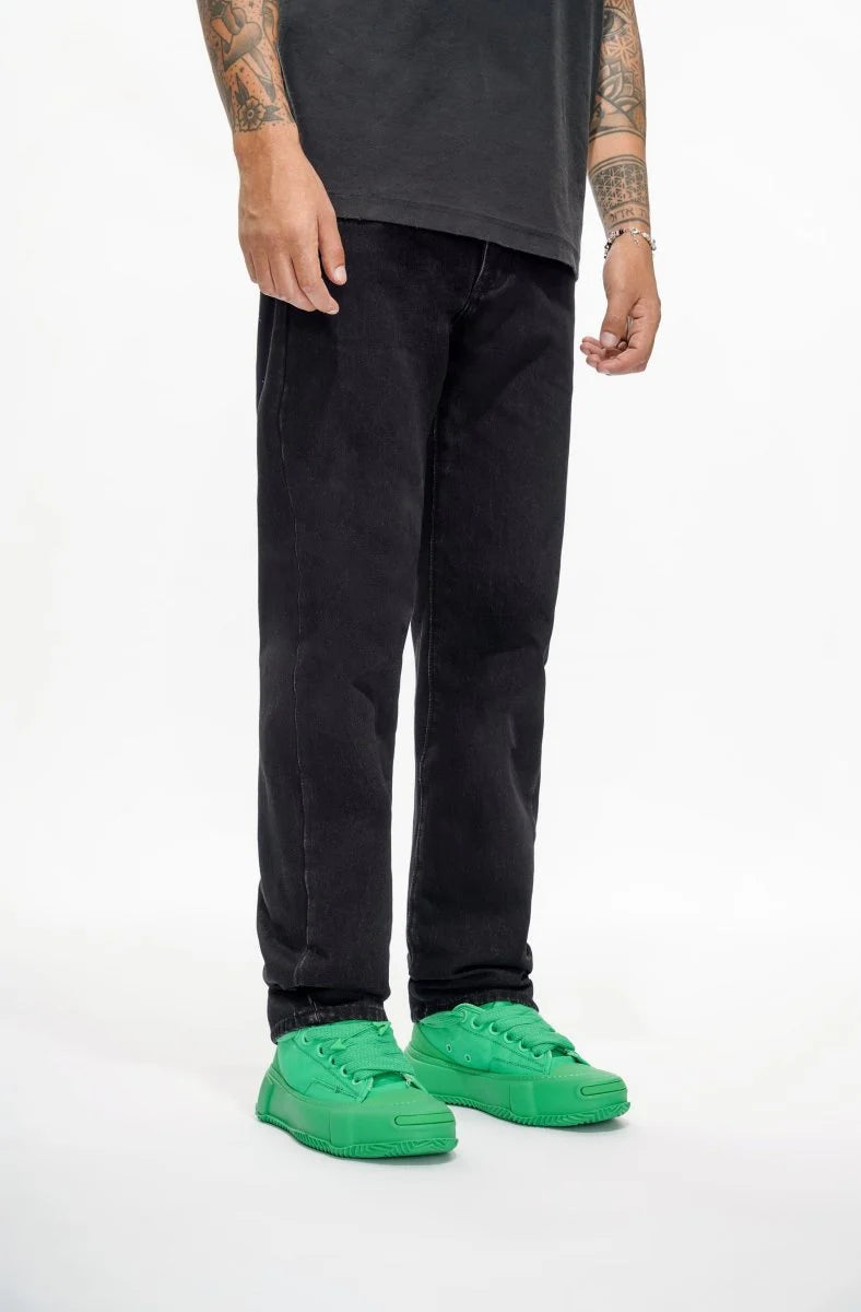 VALABASAS DIFFERENT STRAIGHT FIT JEANS BLACK