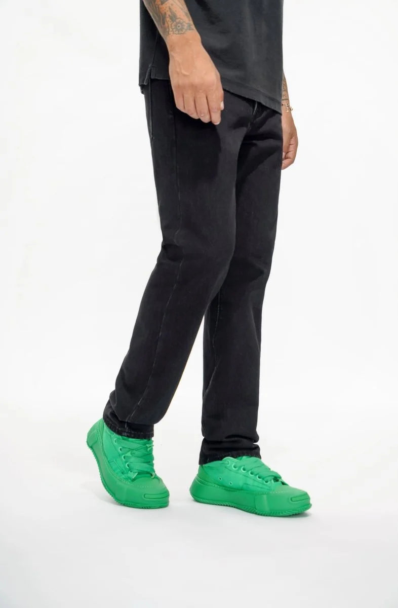 VALABASAS DIFFERENT STRAIGHT FIT JEANS BLACK