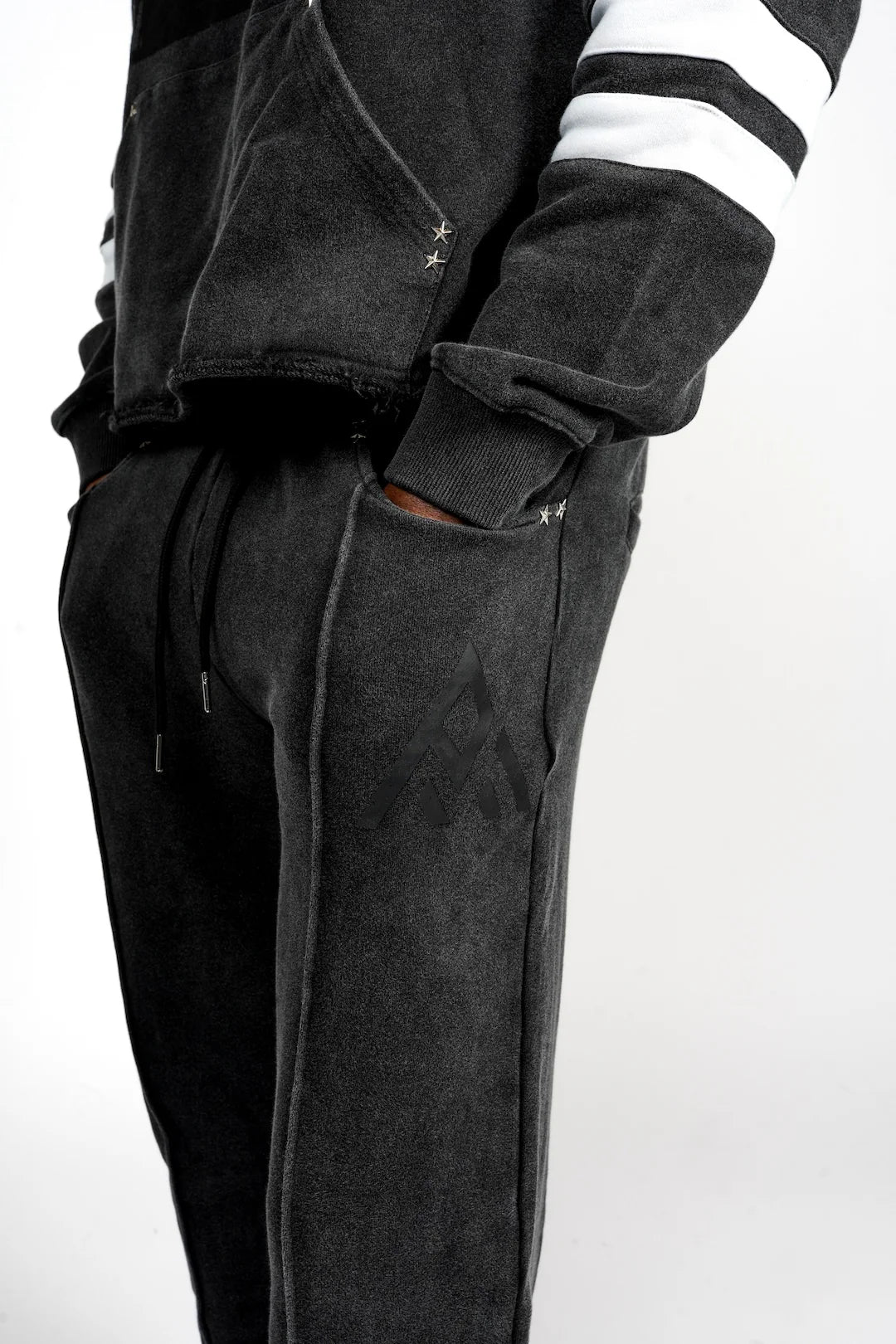 PAPER MONEY-777 JOGGERS - BLACK